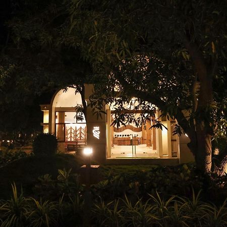 Le Casa Lion Resort A Premium Resort In ササン・ギル エクステリア 写真