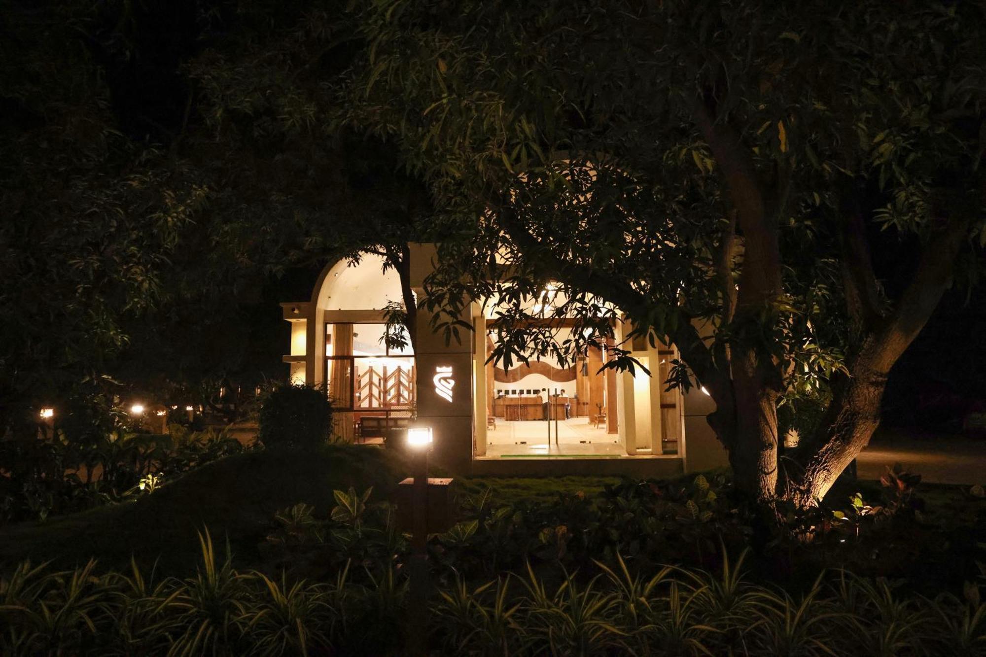 Le Casa Lion Resort A Premium Resort In ササン・ギル エクステリア 写真