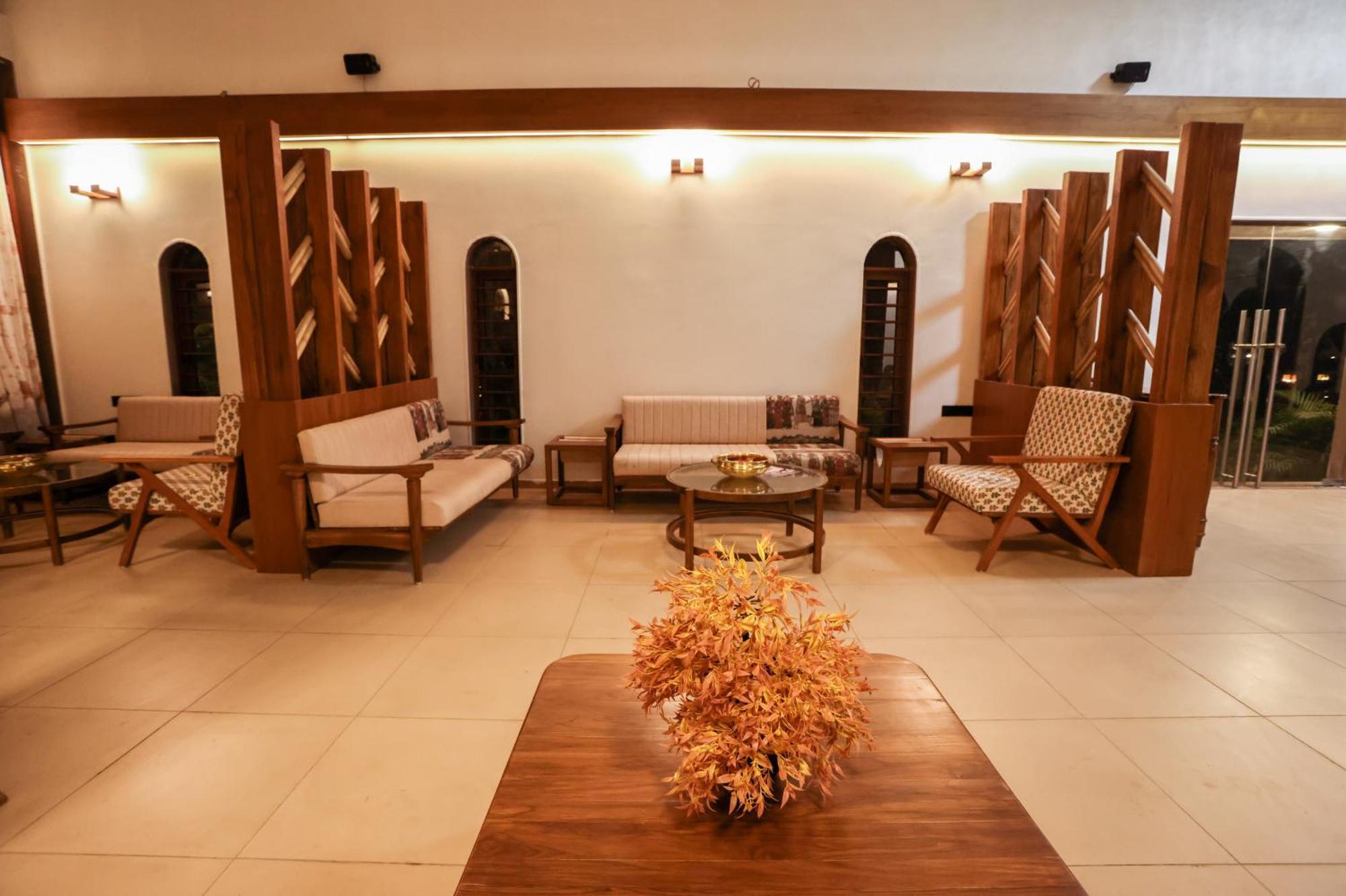 Le Casa Lion Resort A Premium Resort In ササン・ギル エクステリア 写真