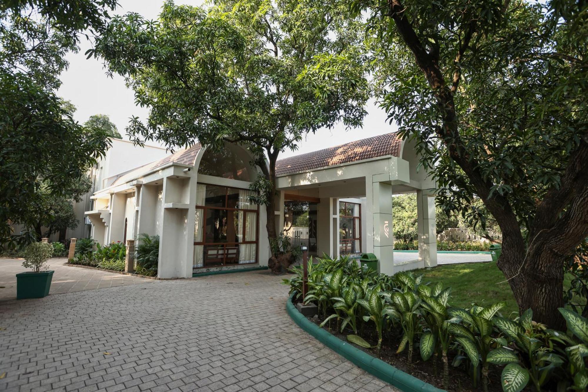 Le Casa Lion Resort A Premium Resort In ササン・ギル エクステリア 写真