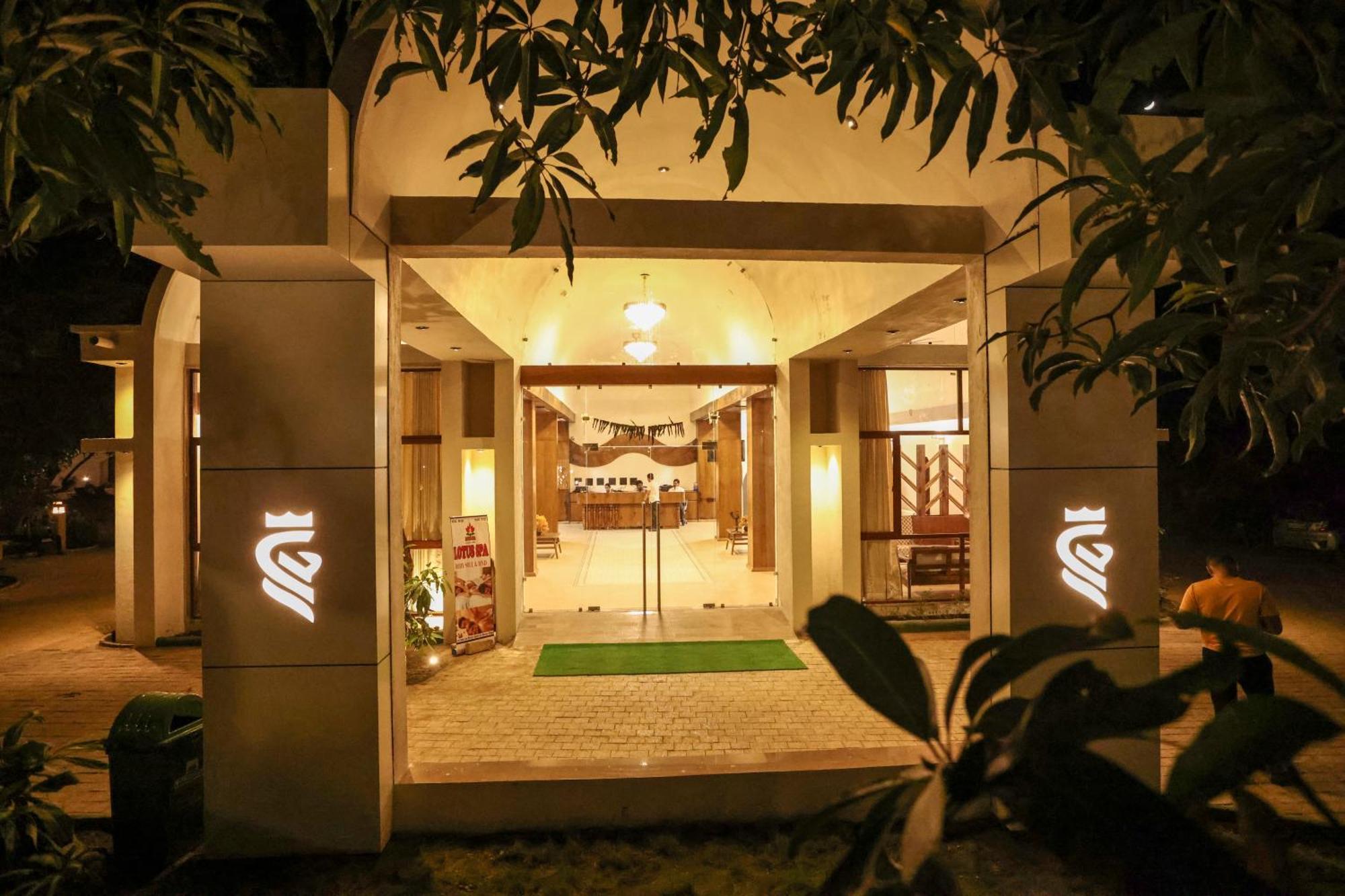 Le Casa Lion Resort A Premium Resort In ササン・ギル エクステリア 写真